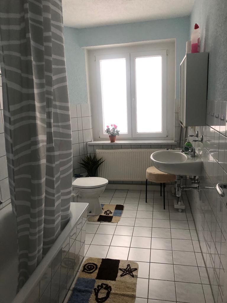 Ferienwohnung 1 – Bad mit Wanne