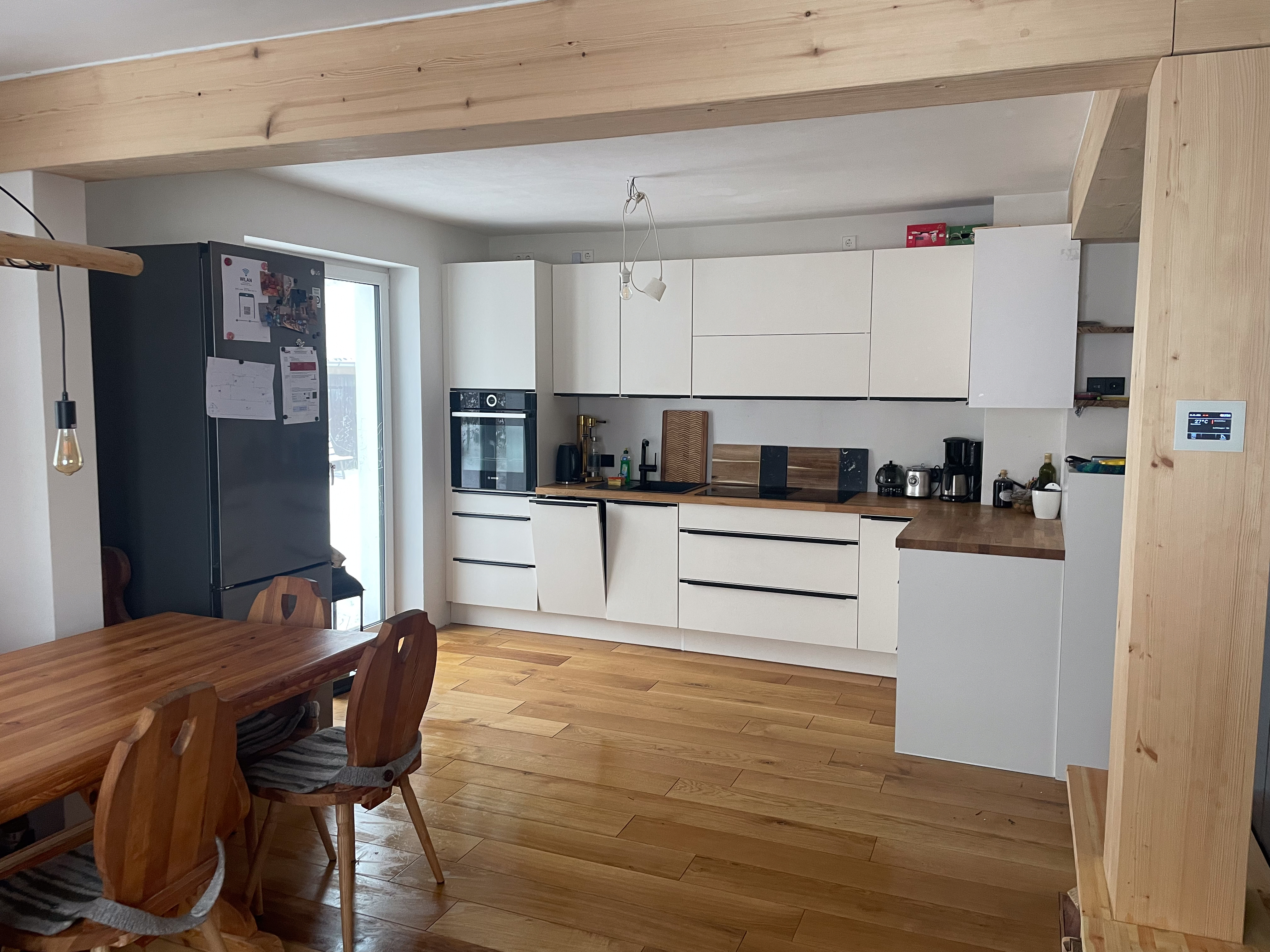 Ferienwohnung 2 – Wohnküche mit Kaminofen in Rehefeld-Zaunhaus