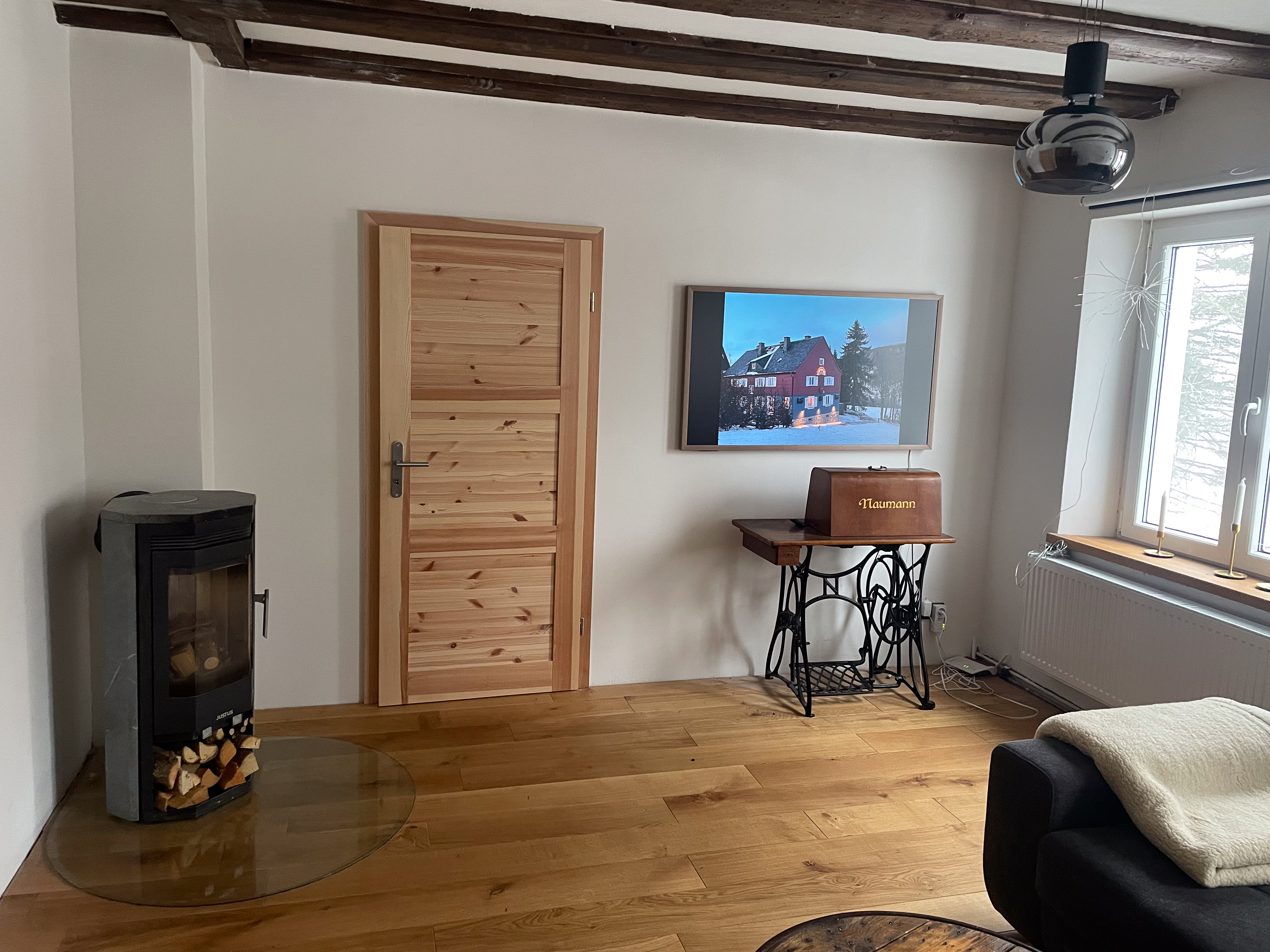 zweites Wohnzimmer mit Smart TV Ferienwohnung 2
