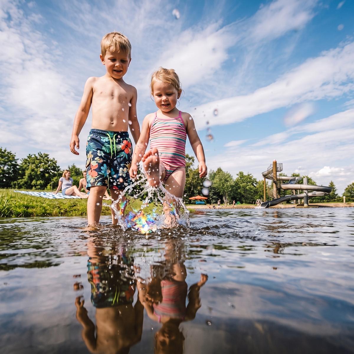 Wenn es heiß wird - Naturbad Altenberg Galgenteich (Symbolbild, KI-generiert)