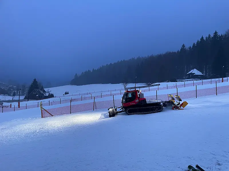 Umgebung Winter Sessellift Hemmschuh Abend 800w – Ferienwohnungen Rehefeld-Zaunhaus